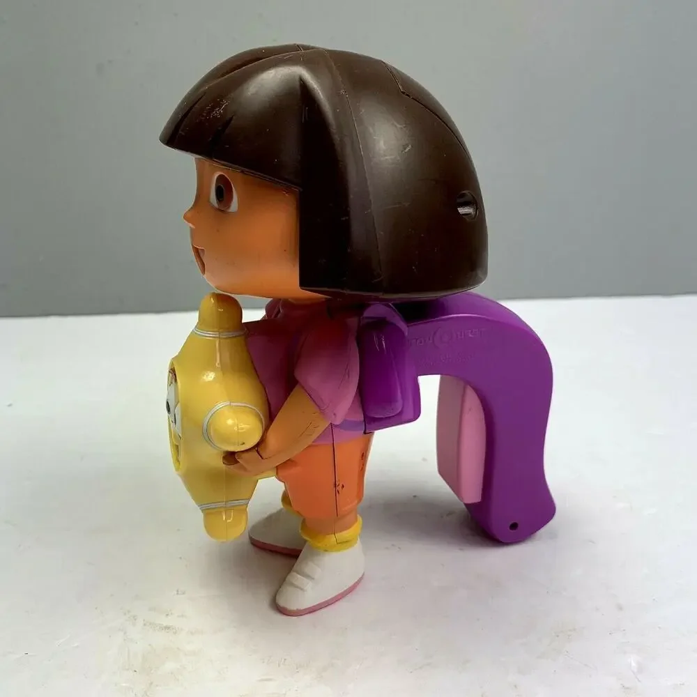Dora the Explorer Talking Flashlight ToyQuest 2006 Lights Up Talks Handheld